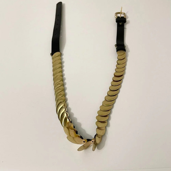 Vintage Gold Circle  Scale Metal Stretch Belt 80s Style Retro - Picture 3 of 16